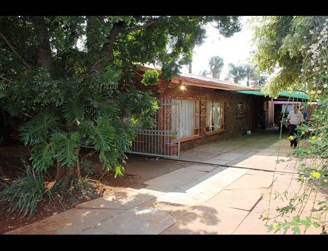 3 BEDROOM HOUSE SOLD IN THE ORCHARDS